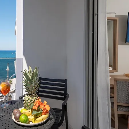 San Marine Hotel, Heart Of Chersonissos, Steps From The Sea خيرسونِسوس
