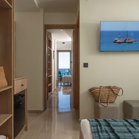 San Marine Hotel, Heart Of Chersonissos, Steps From The Sea خيرسونِسوس